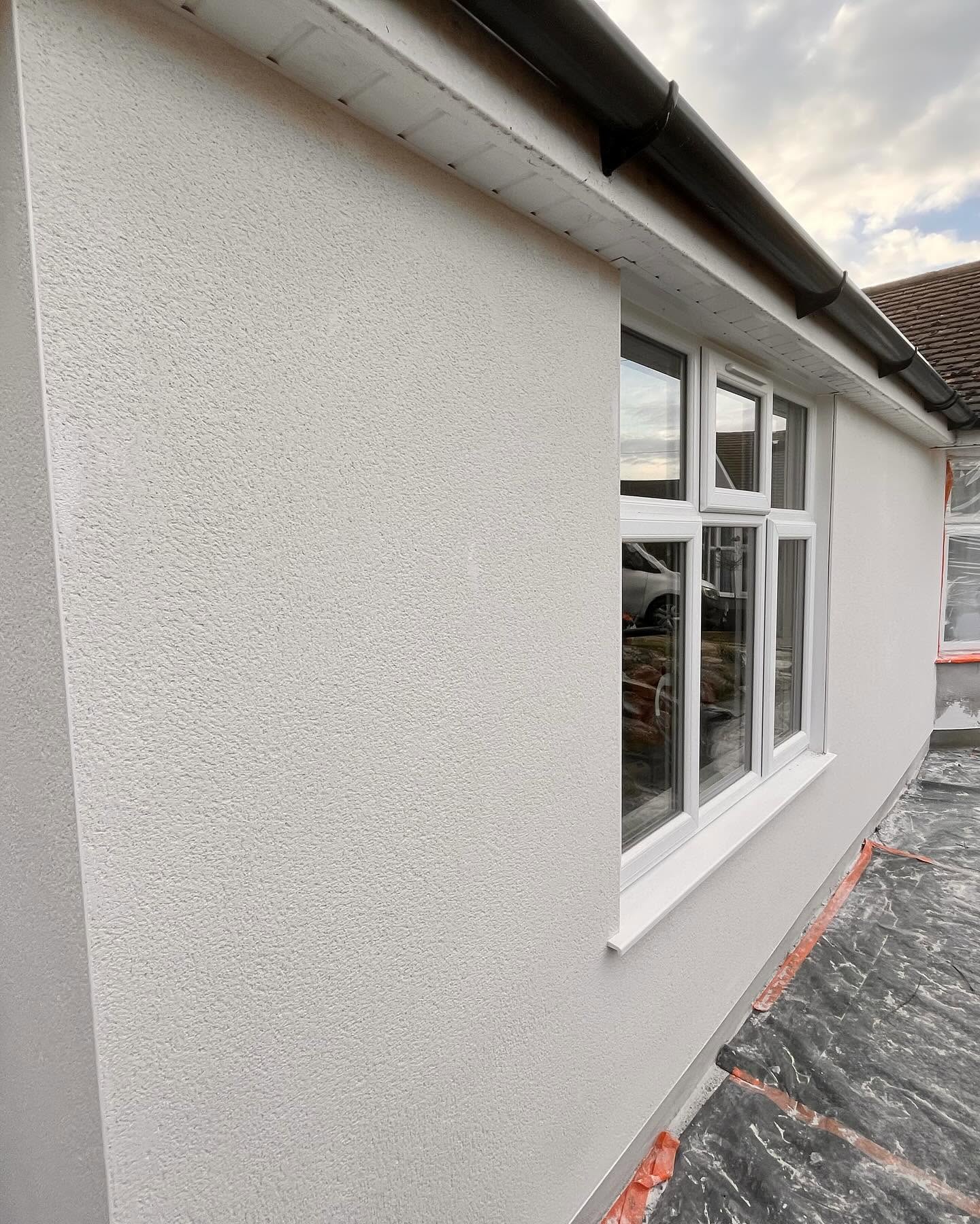 Monocouche render applied to a property in Southend, Essex by Sayers Plastering